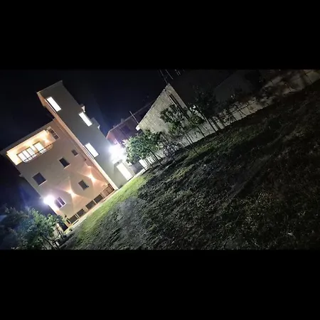 Villa White Luxury &hot Tab